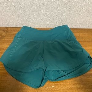 Lululemon Sz. 2 Long High Waisted Green Speed Up Shorts